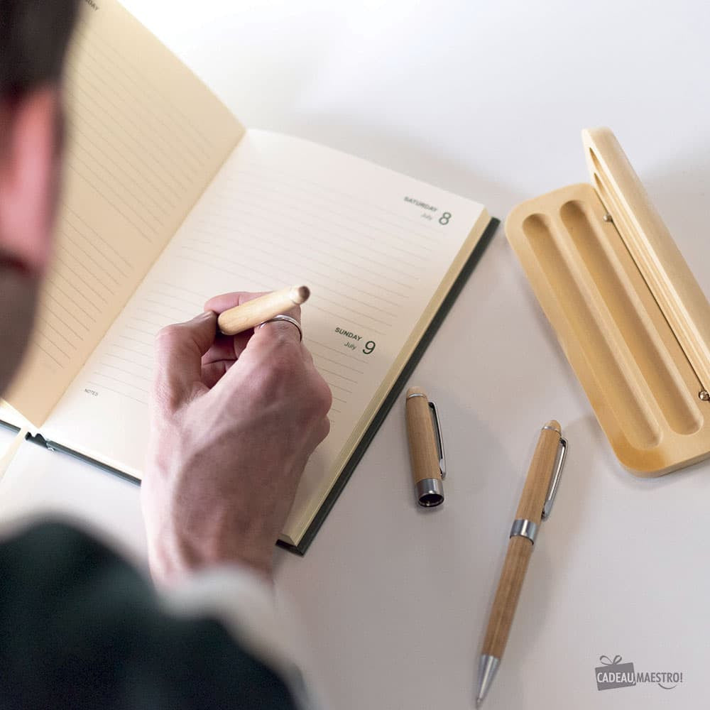 Set Écriture en Bois Prénom à Personnaliser - Stylo Personnalisé CadoMaestro