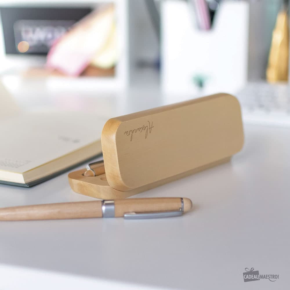 Set Écriture en Bois Prénom à Personnaliser - Stylo Personnalisé CadoMaestro