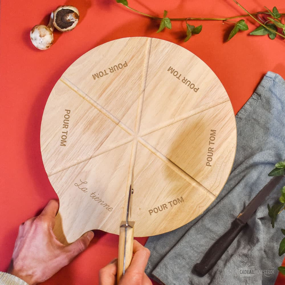 Set Planche en Bois et Roulette à Pizza Prénom à Personnaliser - Planche à Découper Personnalisée
