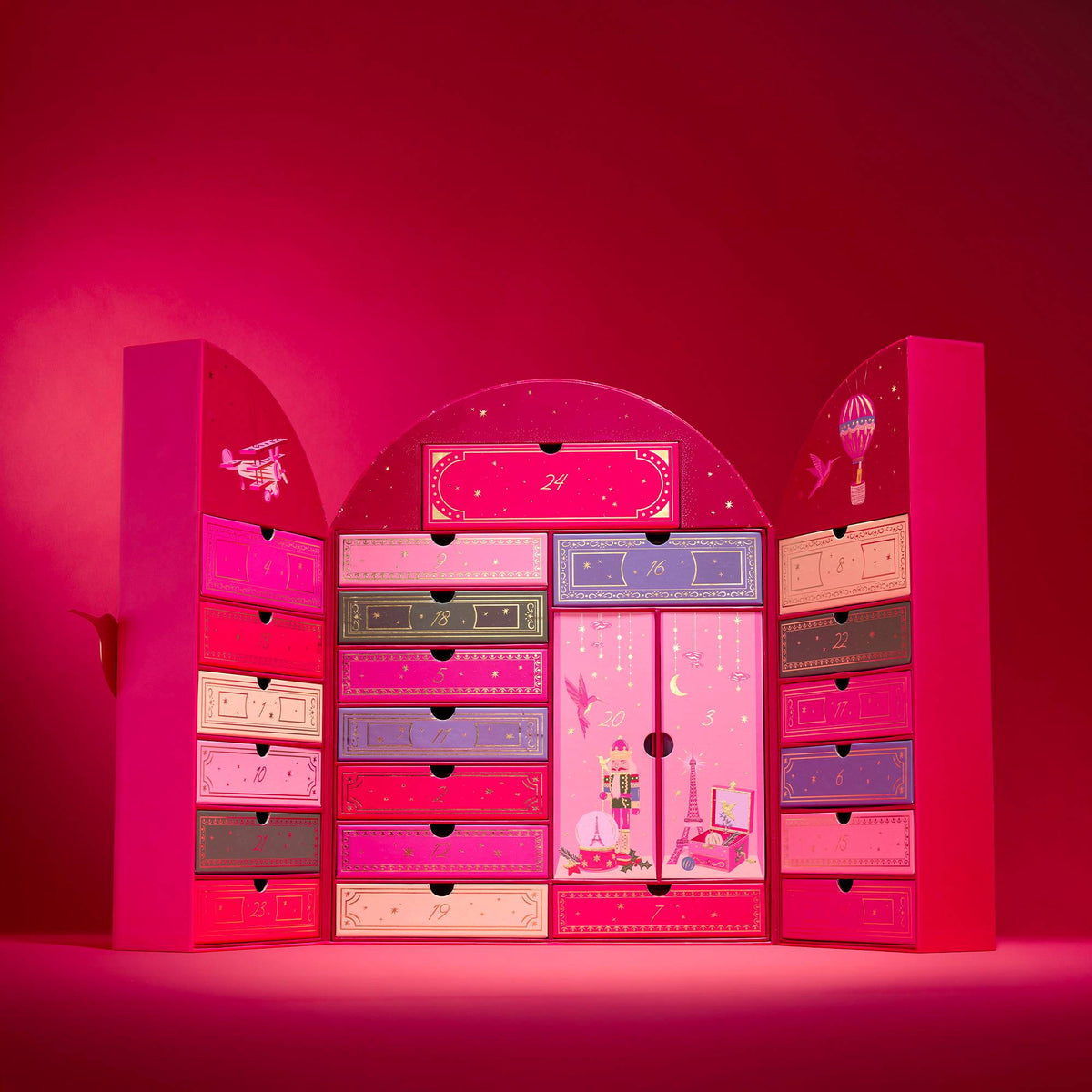 Calendrier de l'Avent Adopt Galerie Dorée ouvert avec ses 24 cases