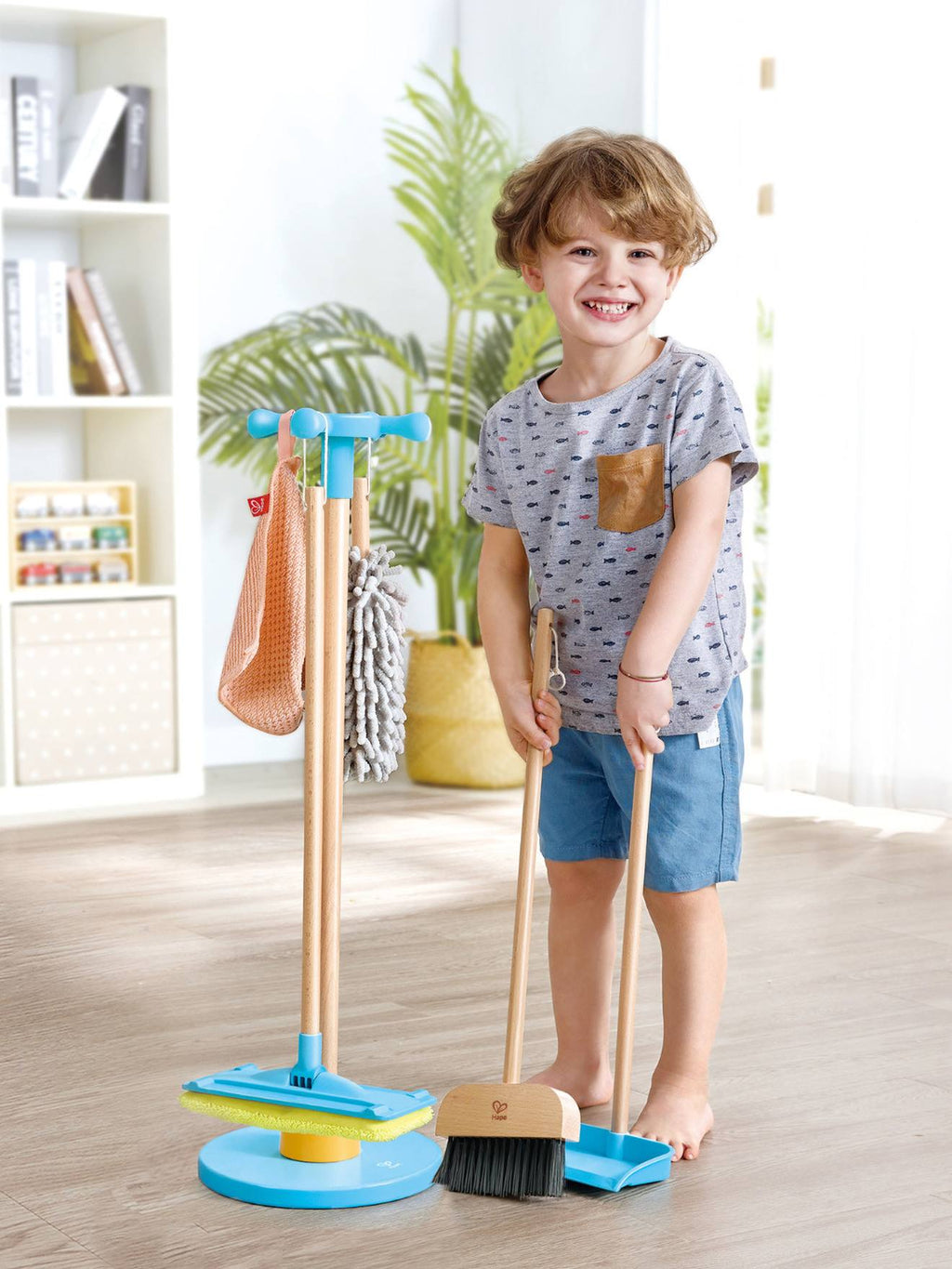 Support balai et set de nettoyage multicolore
