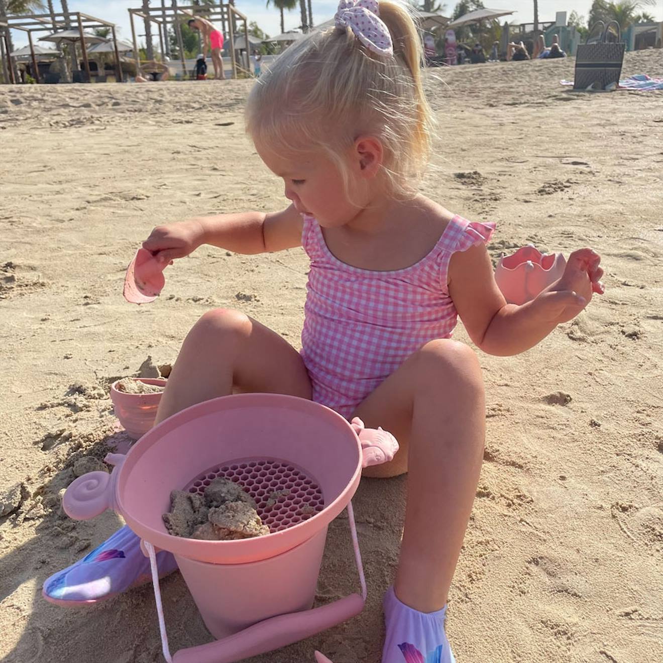 Tamis de plage en silicone souple rose