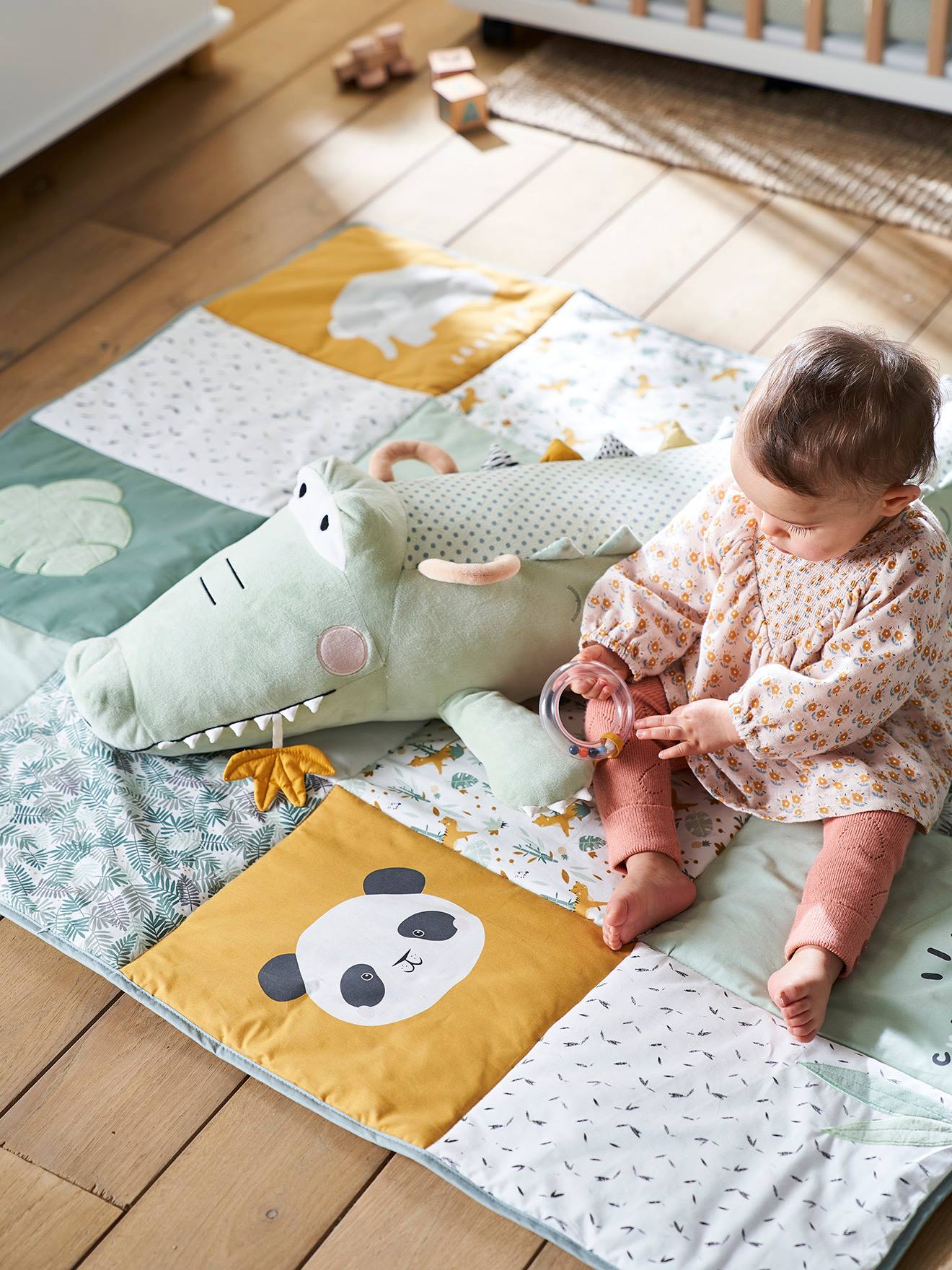 Tapis de sol / fond de parc patchwork hanoï multicolore