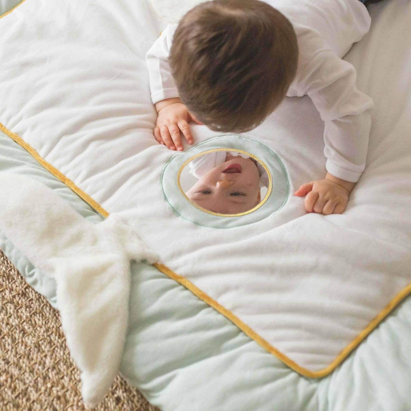 Tapis d'éveil 22 activités sensorielles vert
