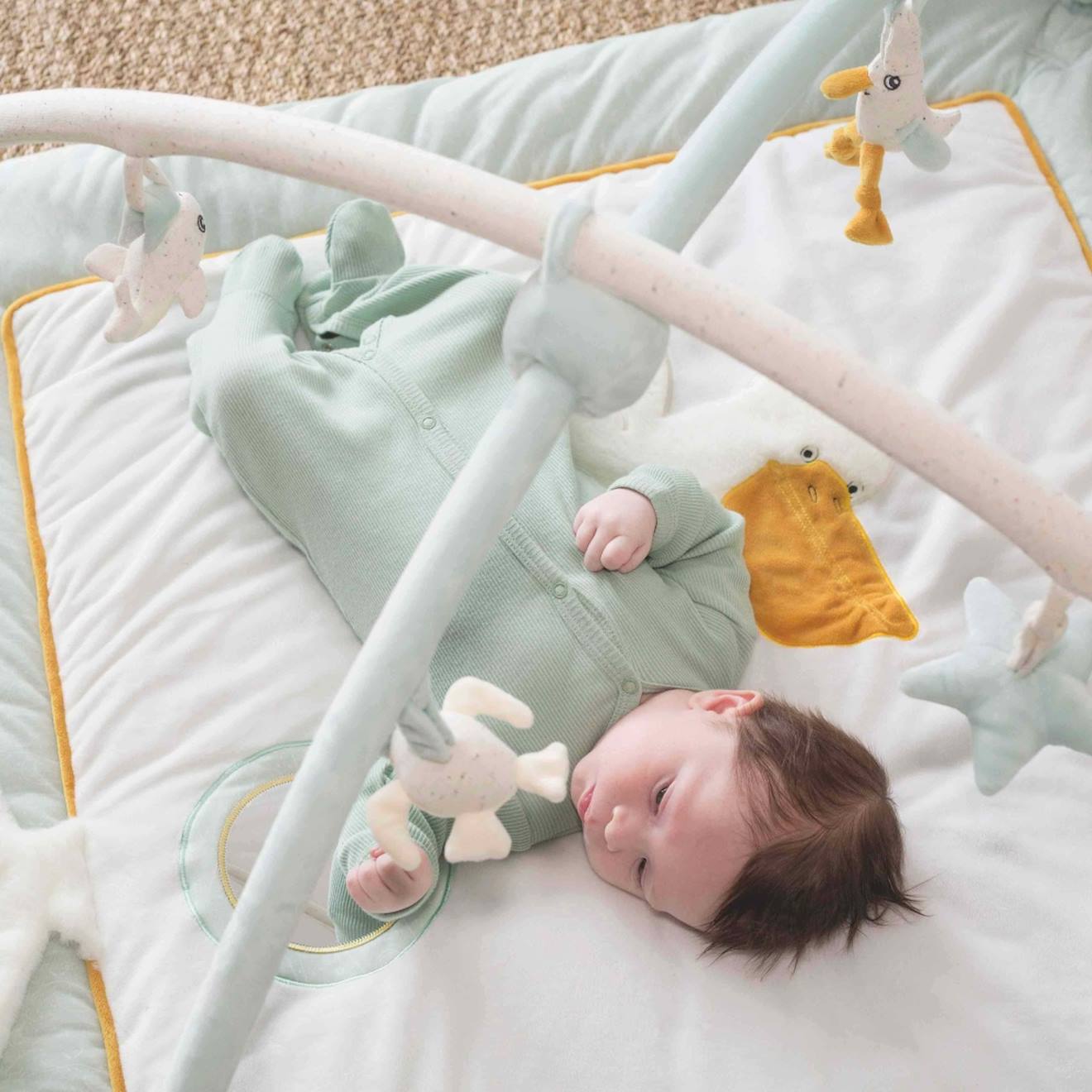 Tapis d'éveil 22 activités sensorielles vert