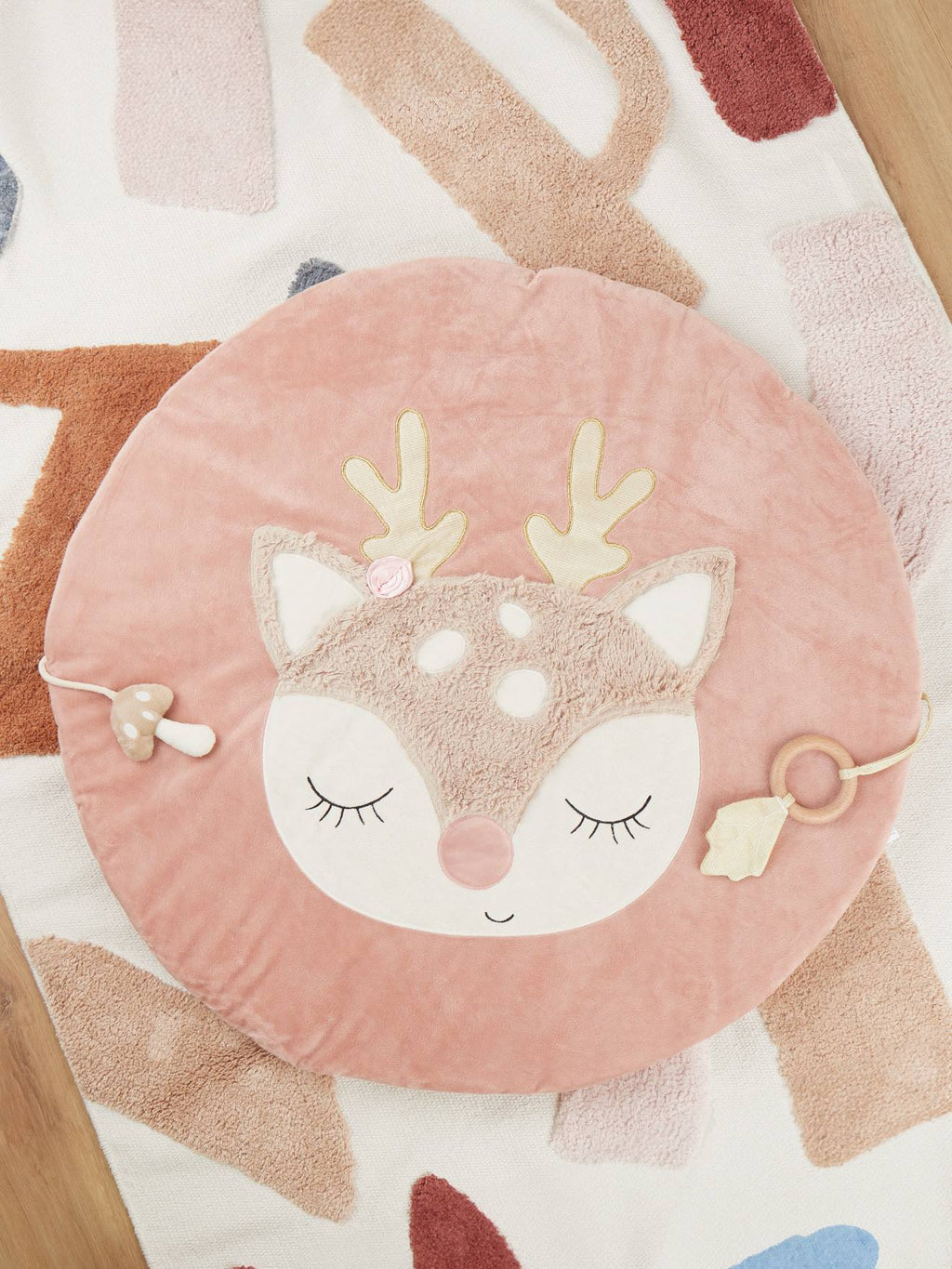 Tapis d'éveil faon ella, couverture bébé chevruil ella