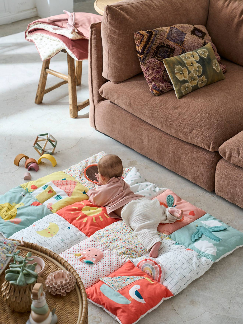 Tapis d'éveil moelleux et ludique croque la vie