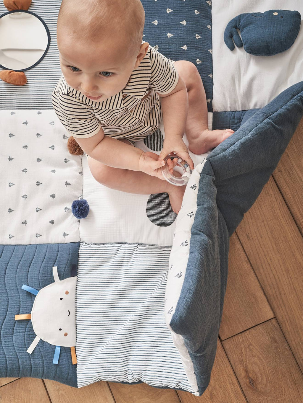 Tapis d'éveil moelleux et ludique navy sea