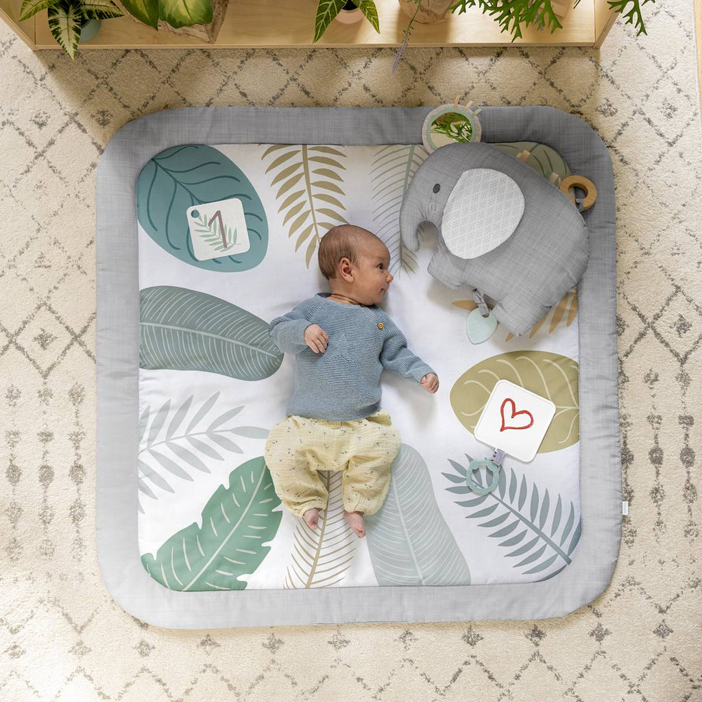 Tapis d'éveil petit éléphant blanc, gris, vert d'eau