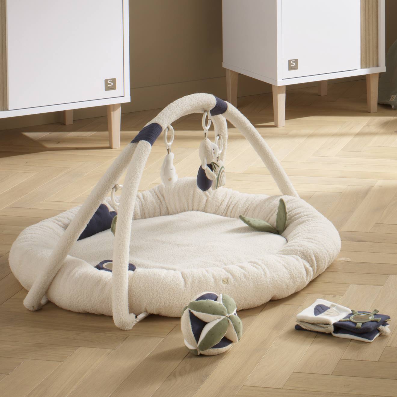 Tapis d'éveil rond en bouclette coton bio - petit nuage blanc/bleu