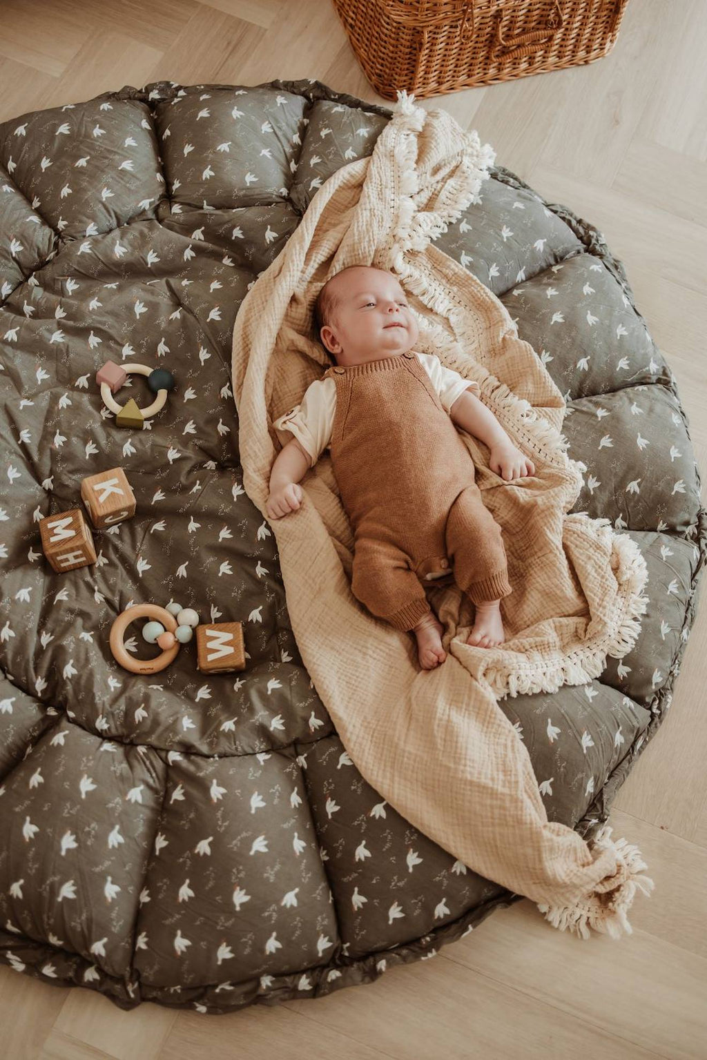 Tapis d'éveil & sac à jouets 3 en 1 bloom en coton noir & blanc