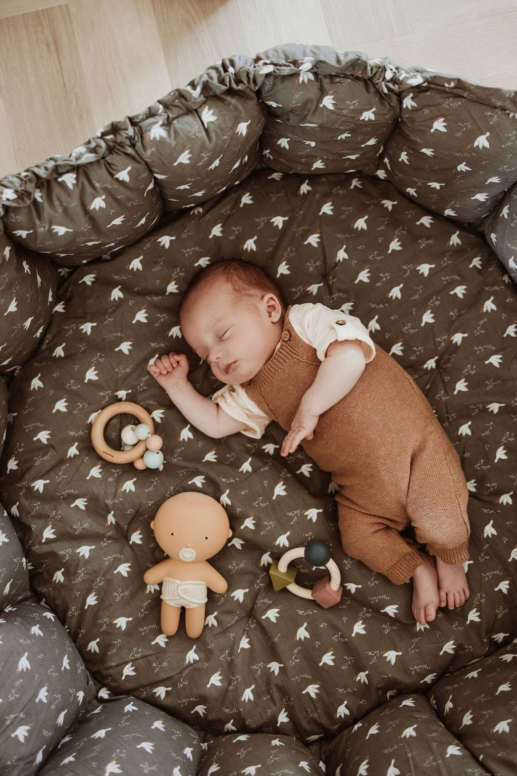 Tapis d'éveil & sac à jouets 3 en 1 bloom en coton noir & blanc