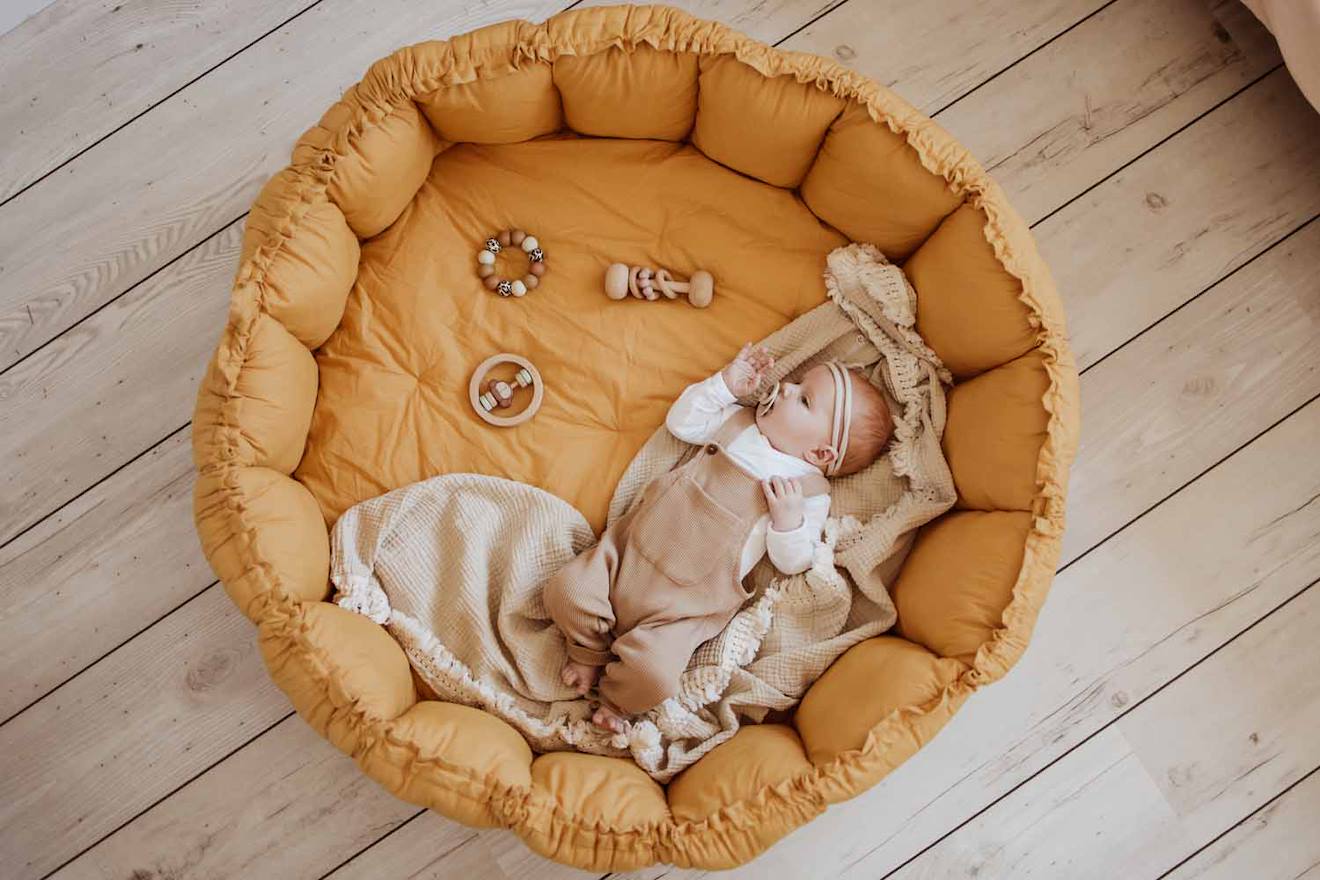 Tapis d'éveil & sac à jouets 3 en 1 bloom en coton jaune moutarde