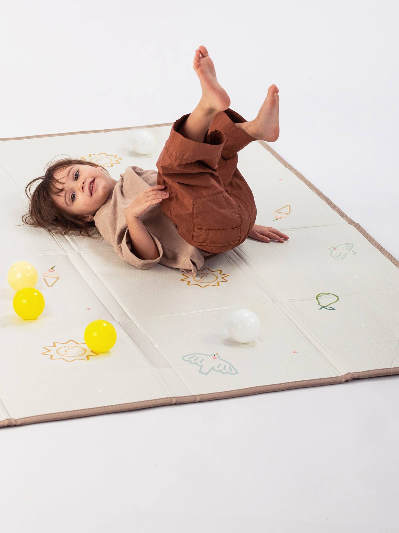 Tapis mousse rebords essentiels beige