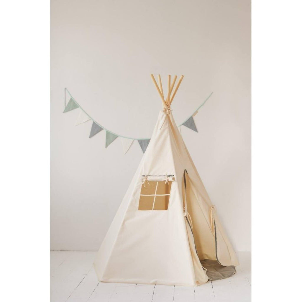 Tente tipi avec pompoms en coton beige