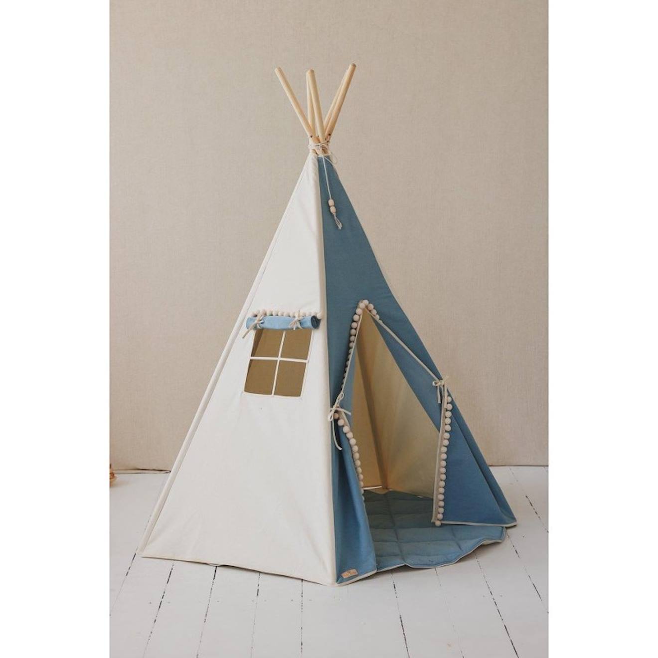 Tente tipi avec pompoms et tapis jeans en coton bleu
