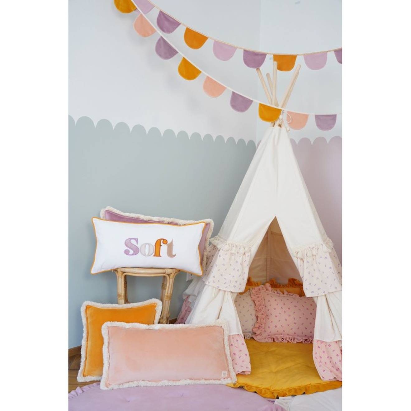 Tente tipi avec tapis forget-me-not en coton beige