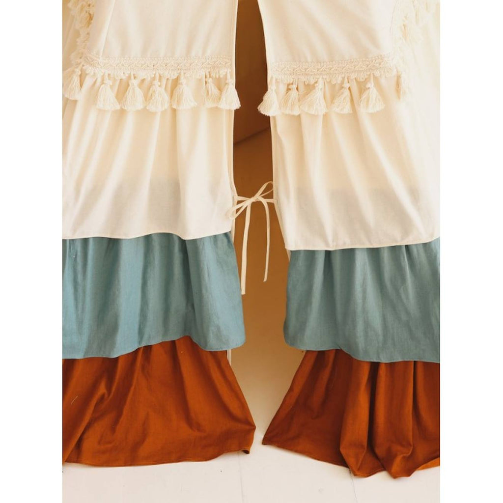 Tente tipi cirque avec volants et tapis en coton beige