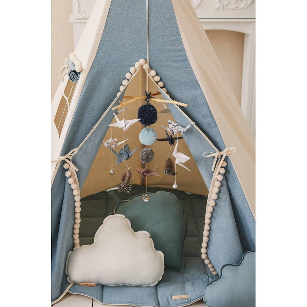 Tente tipi jean avec pompoms en coton bleu