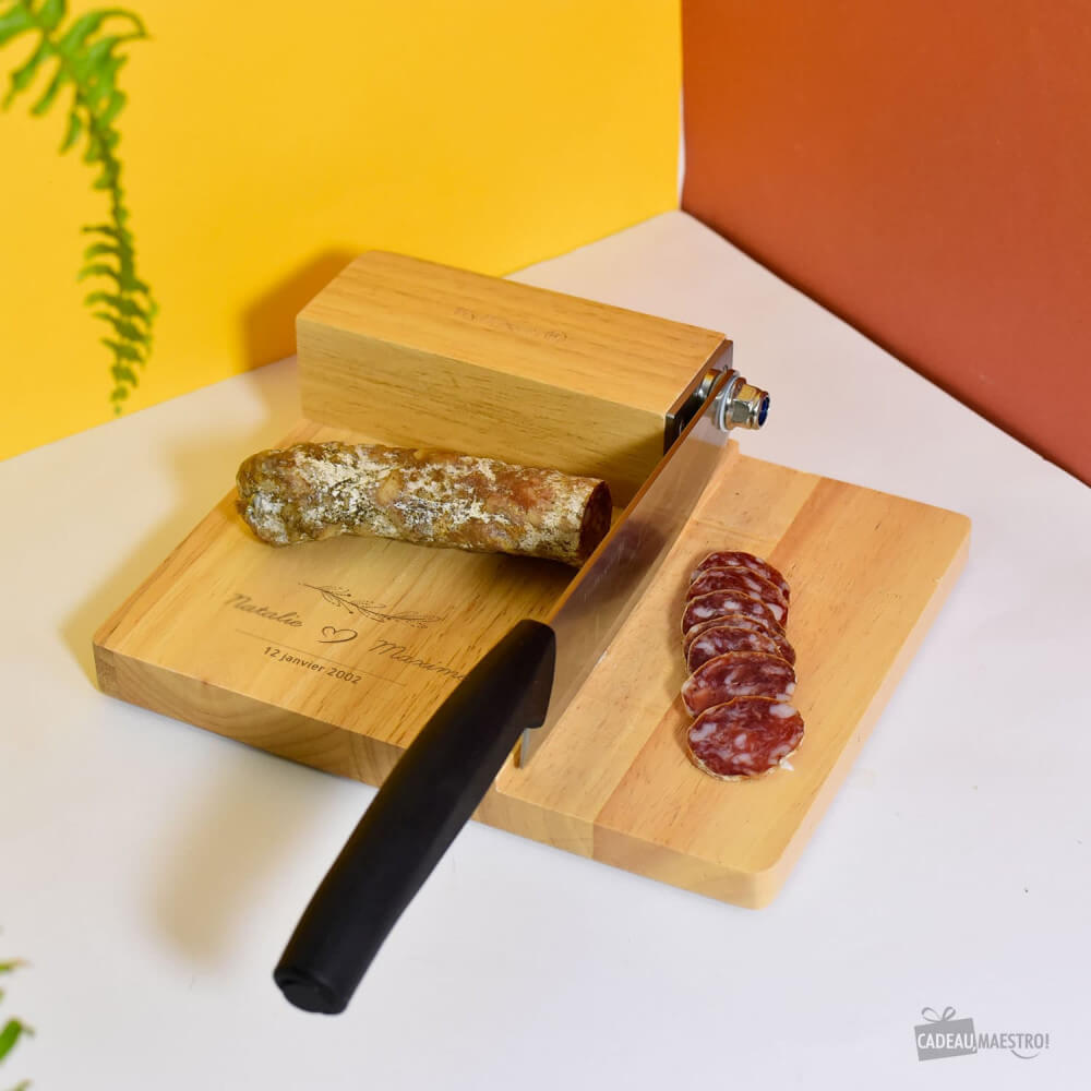 Trancheuse de Cuisine en Bois Couple à Personnaliser - Guillotine à Saucisson
