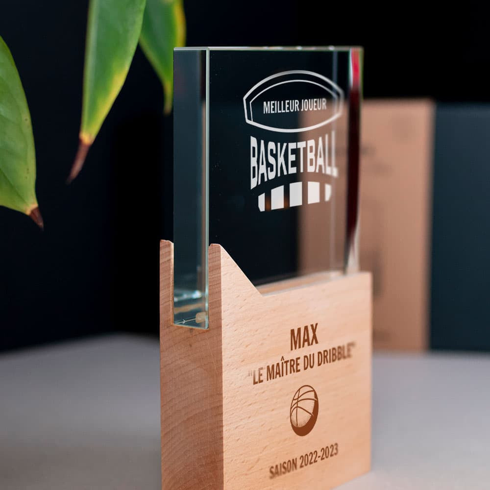 Trophée en Verre et Bois Basket à Personnaliser - Trophée Personnalisé