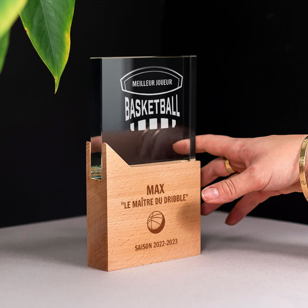 Trophée en Verre et Bois Basket à Personnaliser - Trophée Personnalisé