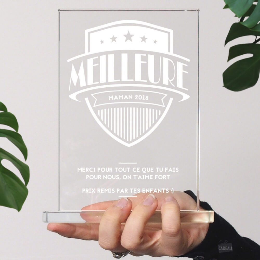 Trophée en Verre "La Meilleure" à Personnaliser (Modèle Femme) - Trophée Personnalisé CadoMaestro