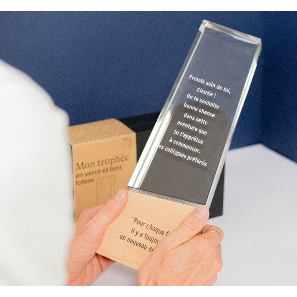 Trophée Totem en Verre et Bois à Personnaliser - Trophée Personnalisé