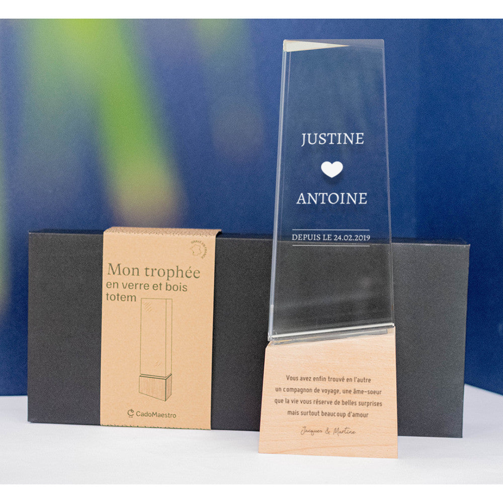 Trophée Totem en Verre et Bois Amoureux à Personnaliser - Trophée Personnalisé
