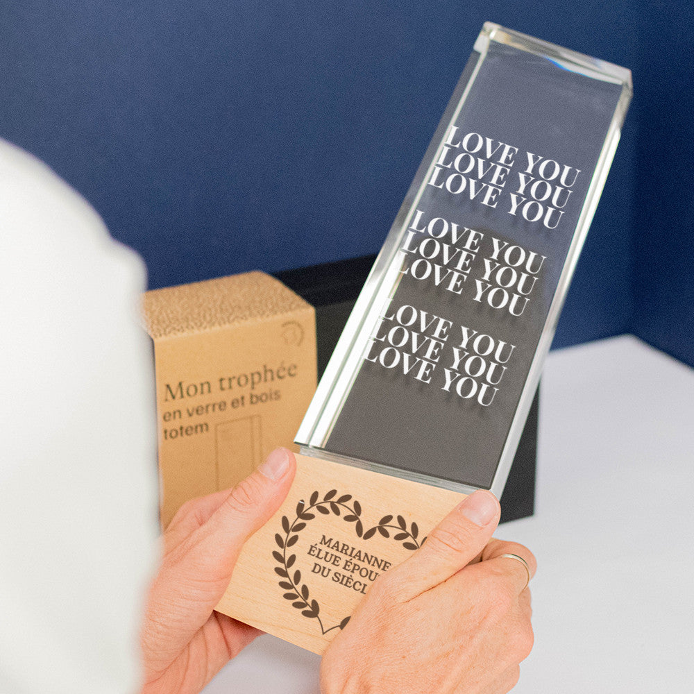 Trophée Totem en Verre et Bois Love à Personnaliser - Trophée Personnalisé