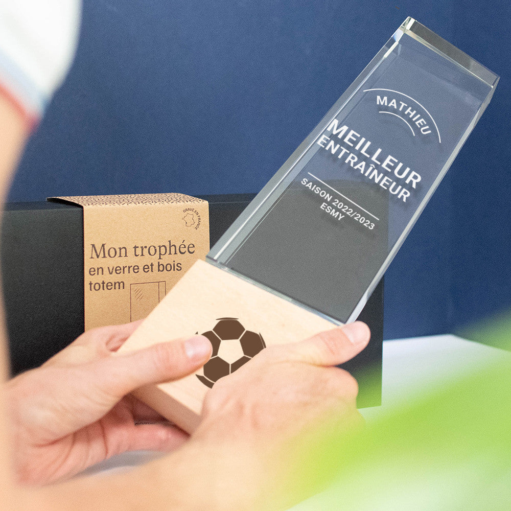 Trophée Totem en Verre et Bois Football à Personnaliser - Trophée Personnalisé