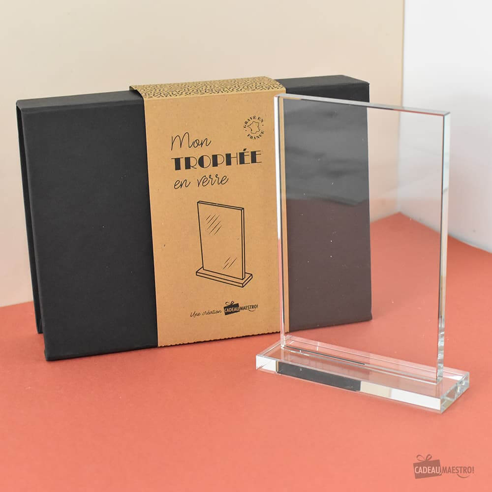Trophée en Verre Meilleure Maman du Monde à Personnaliser - Trophée Personnalisé CadoMaestro