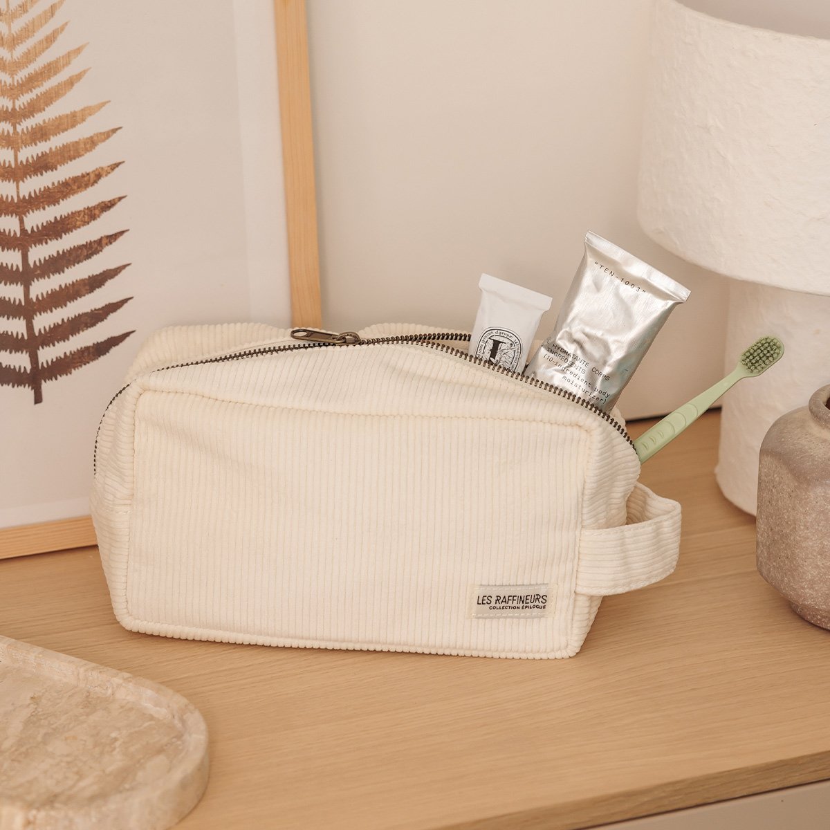 Trousse de toilette en velours côtelé