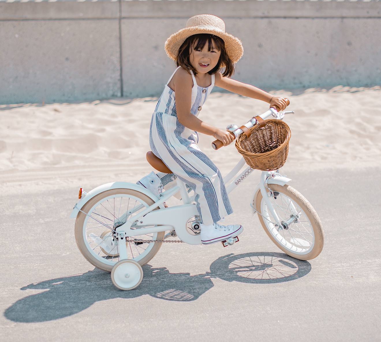 Vélo classique avec pédales de 4 à 7 ans blanc