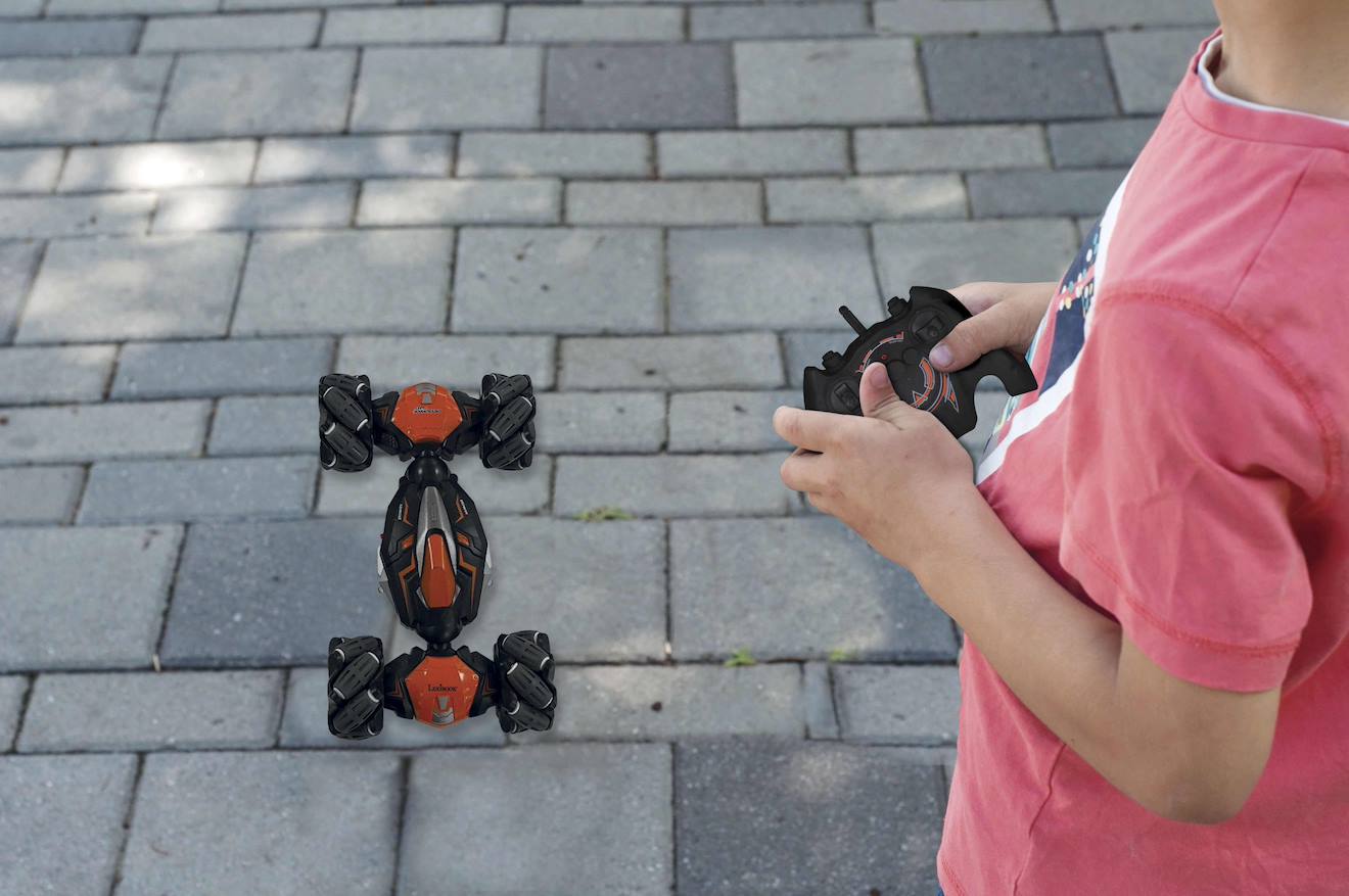 Voiture télécommandée, jusqu'à 8km/h, torsion et rotation à 360° crosslander twist orange